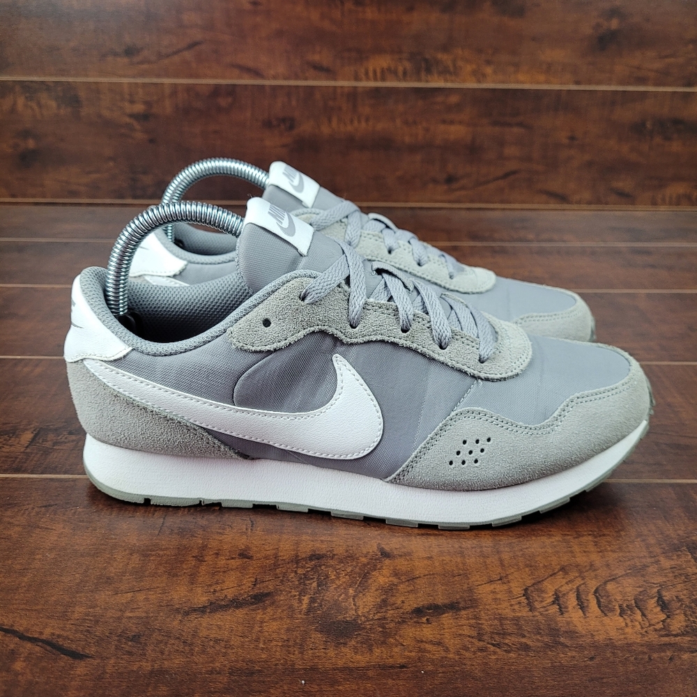 Nike Gray and White Women's Athletic Sneakers - Picture 2 of 9
